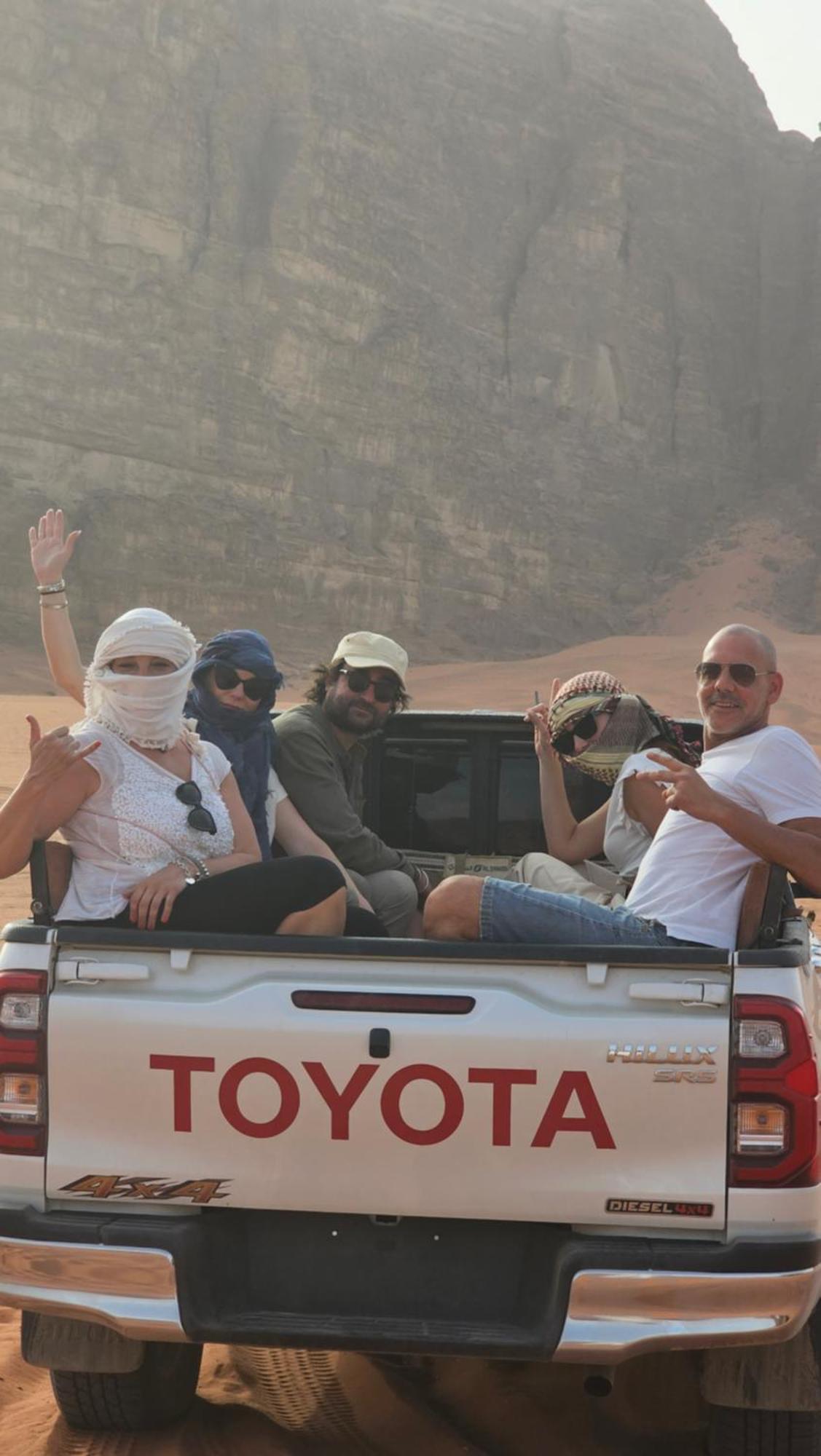 Bed and Breakfast Titanic Camp Wadi Rum Exterior foto
