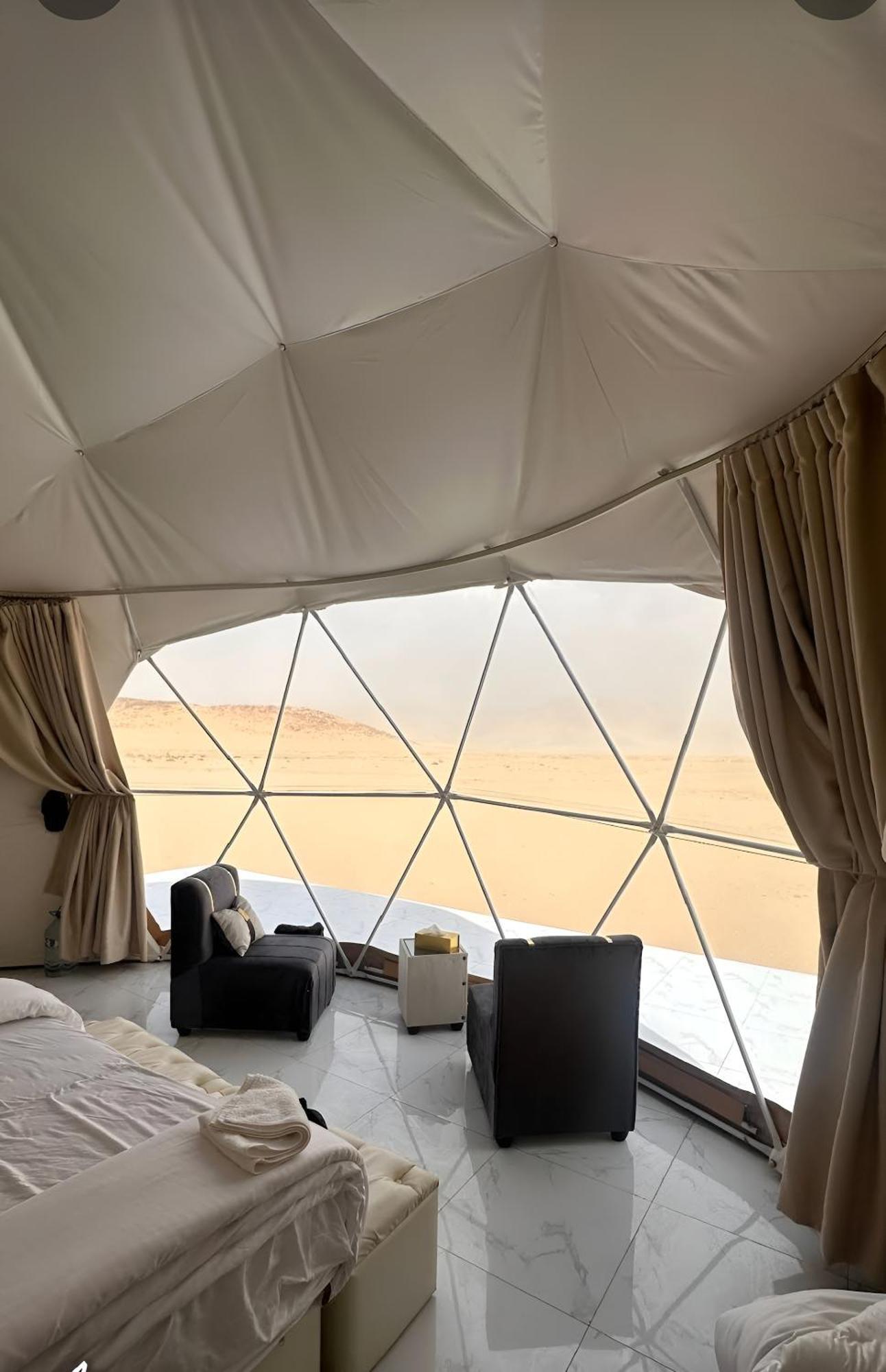 Bed and Breakfast Titanic Camp Wadi Rum Exterior foto