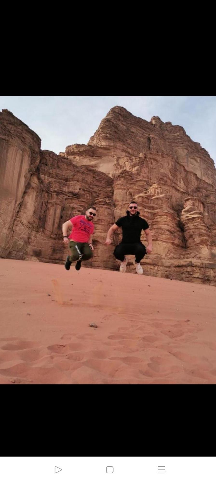 Bed and Breakfast Titanic Camp Wadi Rum Exterior foto